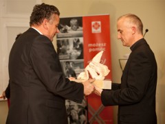amb2012_1