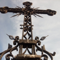 Krzyż na wieży kolegiaty
